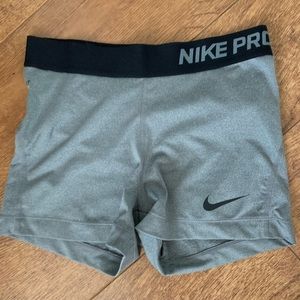 Nike Pro